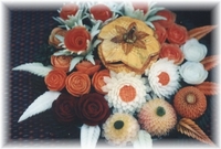 ... alles mit dem Messer aus Obst geschnitzt ...